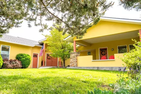 1227 SE Murphy Ln, College Place, WA 99324