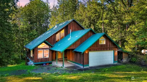 2364 Goshen Dr, Bellingham, WA 98226