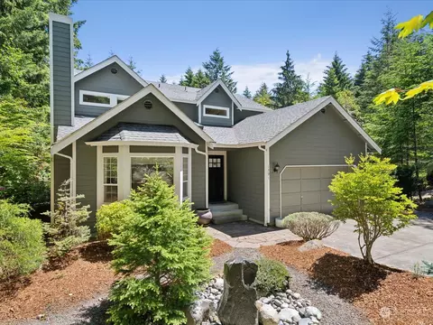 1391 11th Ln, Fox Island, WA 98333
