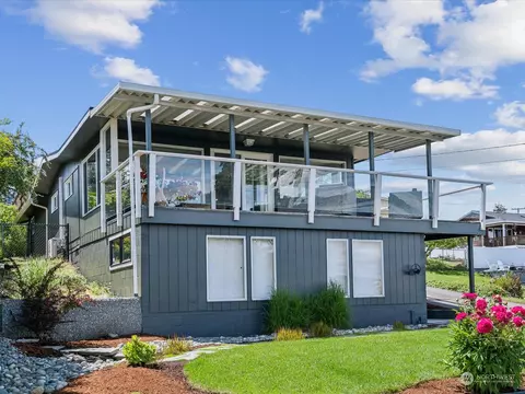 2519 Island Dr NW, Olympia, WA 98502
