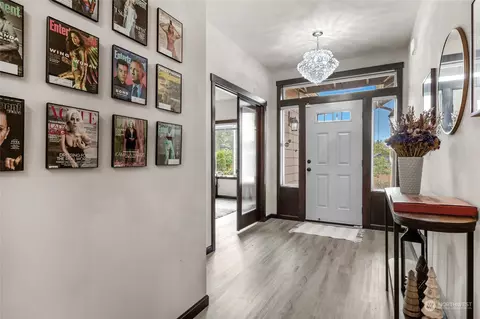 Entry Way - 7521 Broadway, Everett, WA 98203 photo 2 of 4