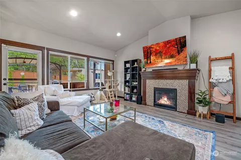 Living - 7521 Broadway, Everett, WA 98203 photo 1 of 1