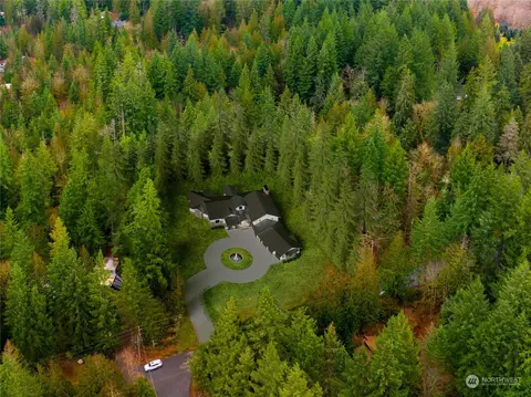 26328 SE 152nd St, Issaquah, WA 98027