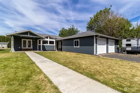 551 Powell St, Waitsburg, WA 99361