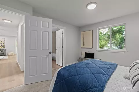 Bedroom - 13402 Seattle Hill Rd, Mill Creek, WA 98012 photo 4 of 6