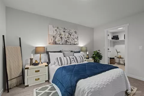 Bedroom - 13402 Seattle Hill Rd, Mill Creek, WA 98012 photo 2 of 6