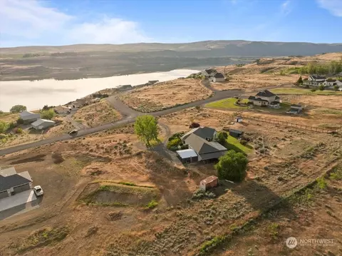 21125 Division4 Rd NE, Soap Lake, WA 98851