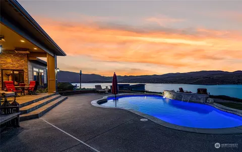 270 Bene Vista Ln, Chelan, WA 98816