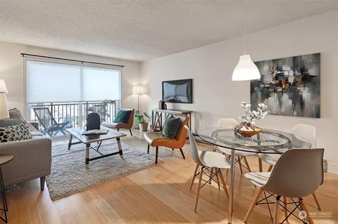 5824 NE 75th St #D107, Seattle, WA 98115