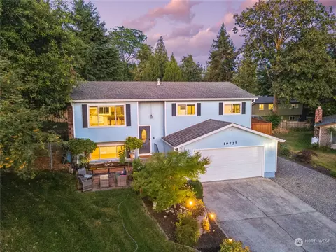 19727 SE 264th Pl, Covington, WA 98042