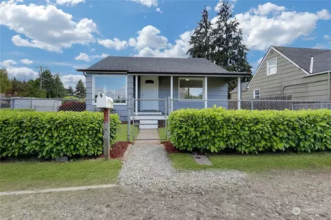 152 S 68th St, Tacoma, WA 98408