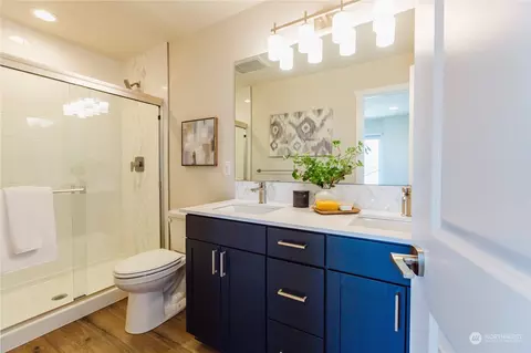 Bath - 4226 148th St SE #C5, Bothell, WA 98012 photo 1 of 4