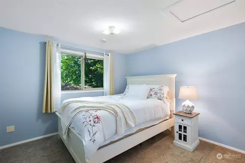 Bedroom - 8006 E Glen Dr, Everett, WA 98203 photo 2 of 3