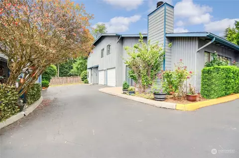 1816 S 330th St #B, Federal Way, WA 98003