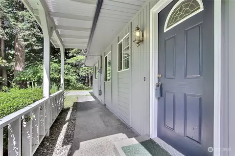 6121 34th St NW, Gig Harbor, WA 98335
