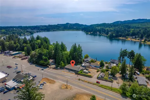 2001 NW Northlake Way #C, Bremerton, WA 98312
