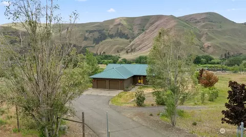 420 Canyon River Ter, Ellensburg, WA 98926