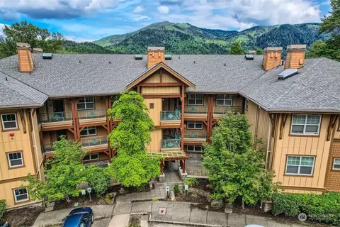 1000 Cabin Creek Ln SW #D104, Issaquah, WA 98027
