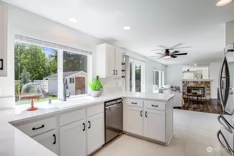 5732 Parkview Ln, Everett, WA 98203 photo 8