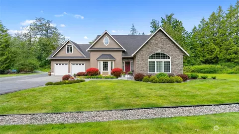 13931 Malloree Ln, Mount Vernon, WA 98273
