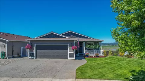4704 57th Dr NE, Marysville, WA 98270