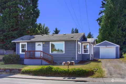 7220 Beverly Ln, Everett, WA 98203