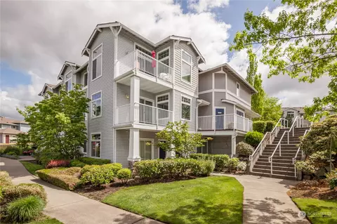 6401 Hazel Ln SE #B12, Auburn, WA 98092
