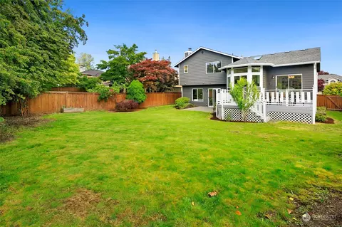 Exterior - 824 234th St SE, Bothell, WA 98021 photo 6 of 9