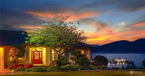 4804 Harbor View Pl, Anacortes, WA 98221