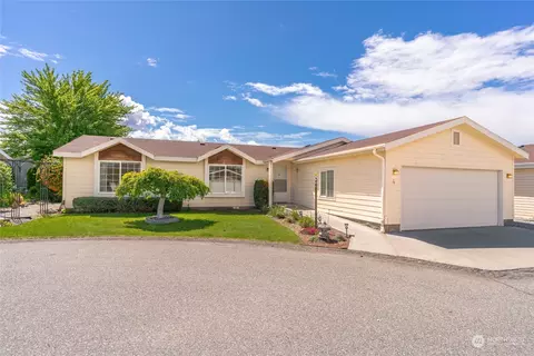 4 Laguna Pl E, Omak, WA 98841