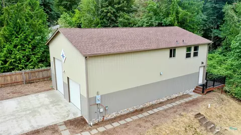 2140 E Crestview Dr, Shelton, WA 98584