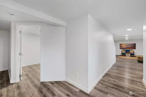 Entry Way - 1732 Rainier Ave, Everett, WA 98201 photo 1 of 1