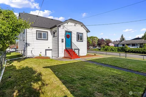 Exterior - 1732 Rainier Ave, Everett, WA 98201 photo 3 of 7