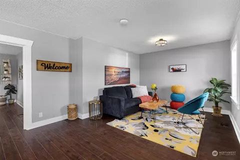 Living - 1732 Rainier Ave, Everett, WA 98201 photo 2 of 2