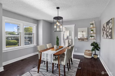 Dining - 1732 Rainier Ave, Everett, WA 98201 photo 1 of 4
