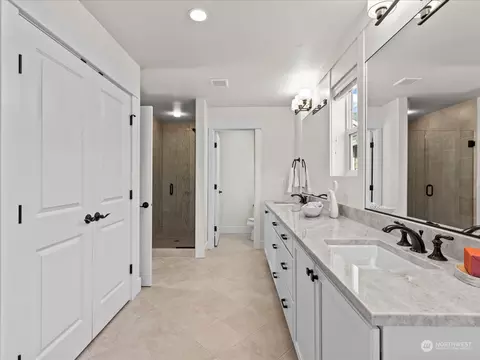 Bath - 4431 187th St SE, Bothell, WA 98012 photo 3 of 6