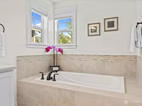 Bath - 4431 187th St SE, Bothell, WA 98012 photo 5 of 6