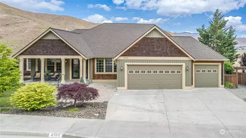 2102 Maiden Ln, Wenatchee, WA 98801
