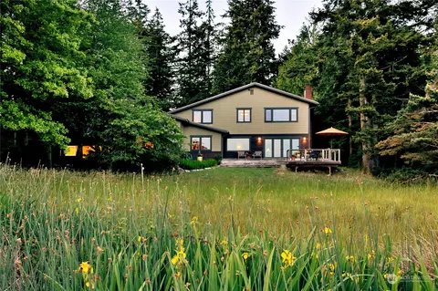 6567 Wahl Rd, Freeland, WA 98249