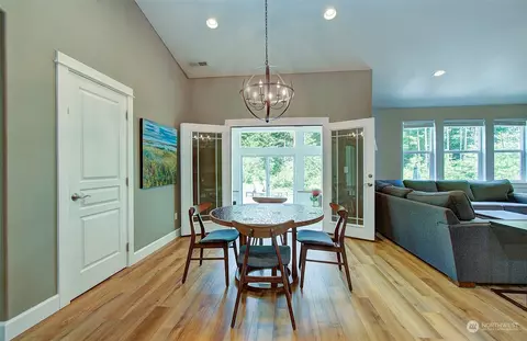 Dining - 31 Kek Rd, Carson, WA 98610 photo 2 of 2