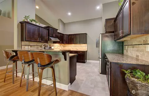 Kitchen - 31 Kek Rd, Carson, WA 98610 photo 3 of 3