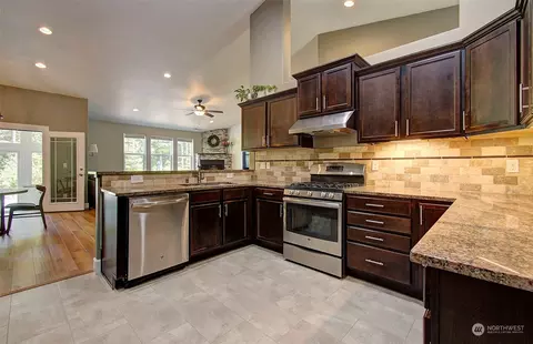 Kitchen - 31 Kek Rd, Carson, WA 98610 photo 1 of 3