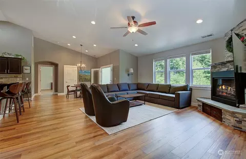 Living - 31 Kek Rd, Carson, WA 98610 photo 2 of 2