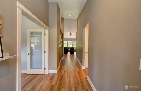 Entry Way - 31 Kek Rd, Carson, WA 98610 photo 1 of 2