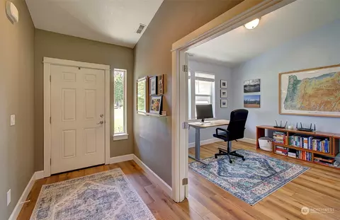 Entry Way - 31 Kek Rd, Carson, WA 98610 photo 2 of 2