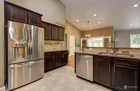Kitchen - 31 Kek Rd, Carson, WA 98610 photo 2 of 3