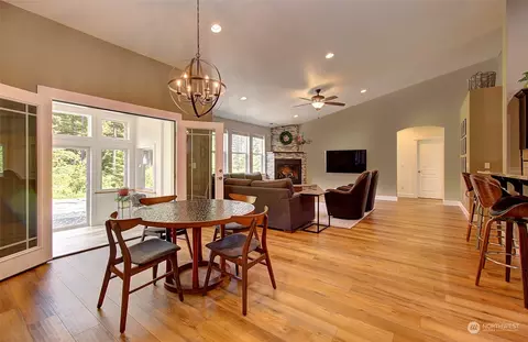 Dining - 31 Kek Rd, Carson, WA 98610 photo 1 of 2