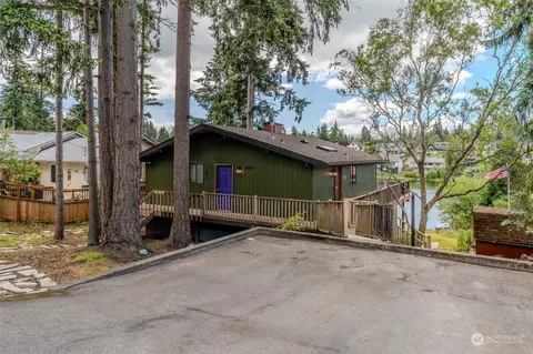 449 E Lochwood Dr, Camano Island, WA 98282