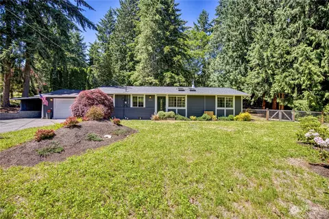 9918 NE Valley Rd, Bainbridge Island, WA 98110
