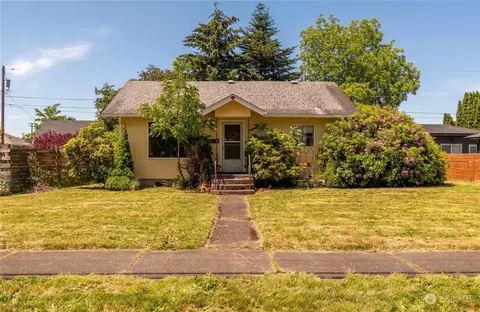 414 4th St NE, Puyallup, WA 98372
